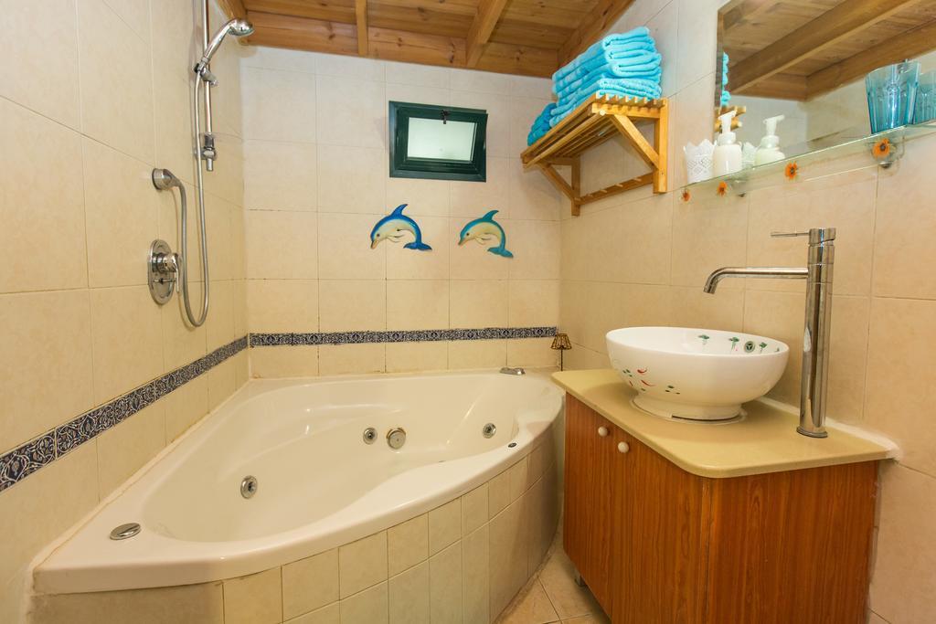 Leyad Hashmura Lodging イェソード・ハマアラ エクステリア 写真