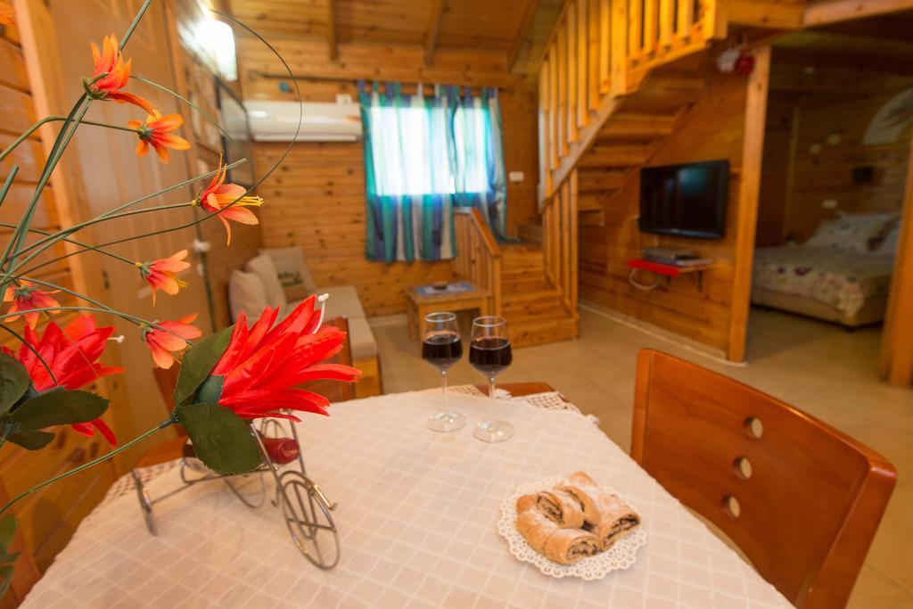Leyad Hashmura Lodging イェソード・ハマアラ エクステリア 写真