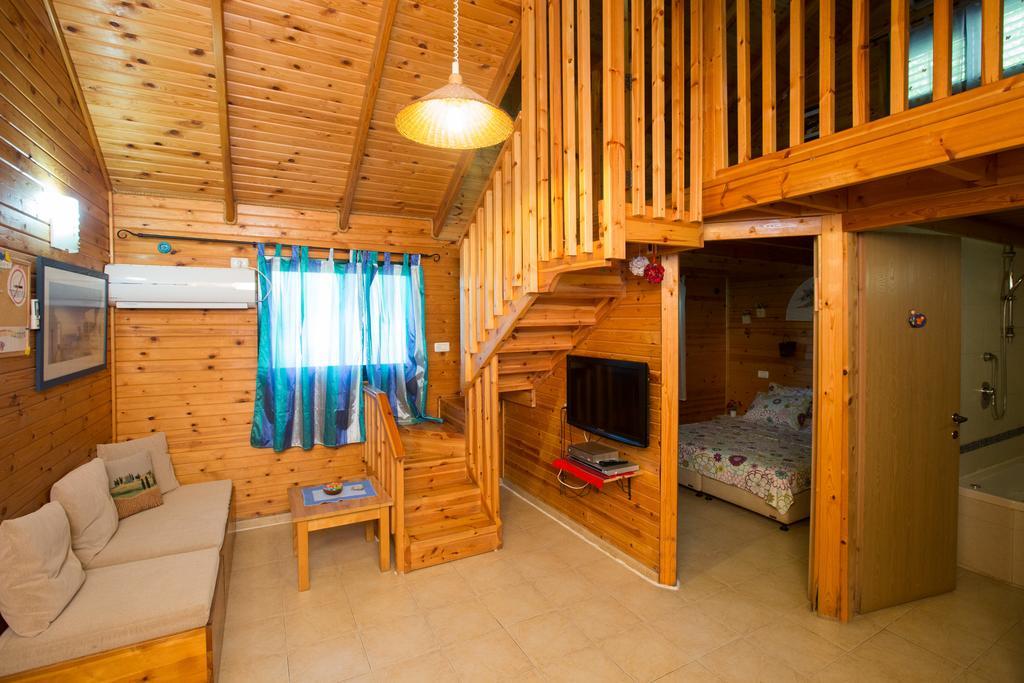 Leyad Hashmura Lodging イェソード・ハマアラ エクステリア 写真