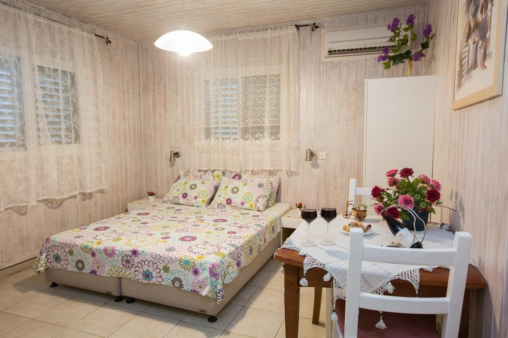 Leyad Hashmura Lodging イェソード・ハマアラ エクステリア 写真